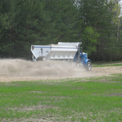 Liming a food plot 4